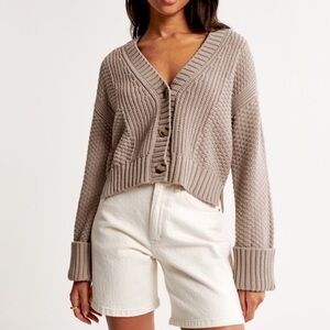 Abercrombie Sweater (XS)